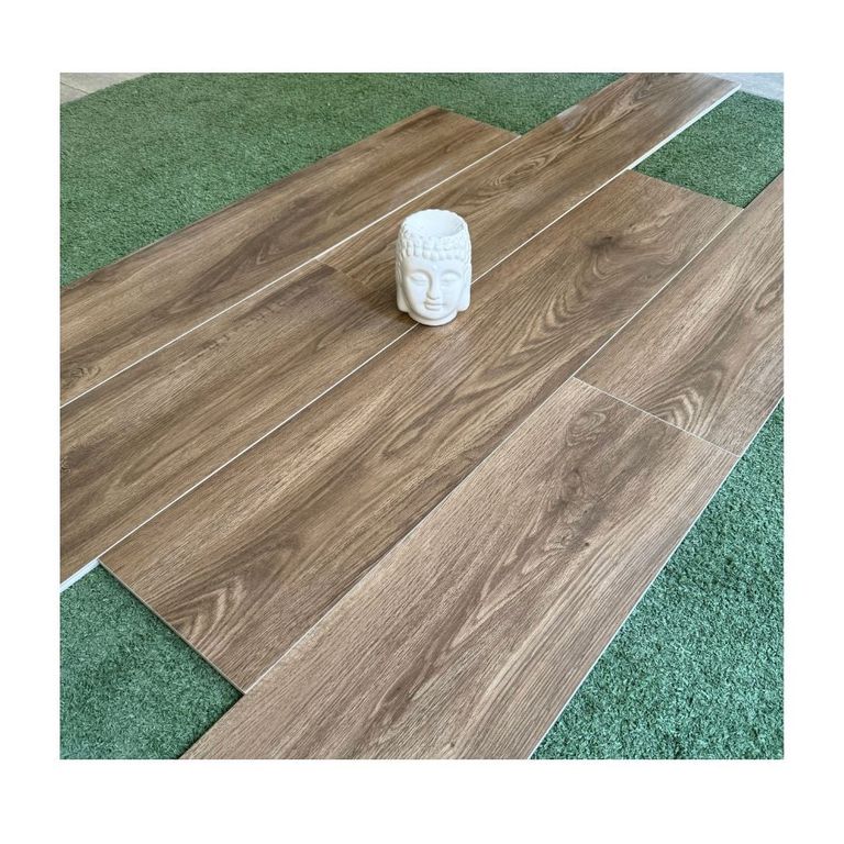 Nut 20×100 cm – Tablón porcelanato 1.20 m2