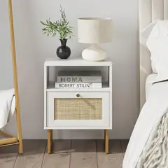 TU MESITA - MESITA DE NOCHE CON MALLA EN RATAN LEONARD COLOR BLANCO 1 PUERTA