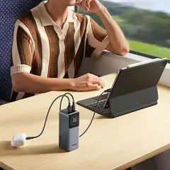 UGREEN - Power Bank Nexode 12000mAh 100W con Pantalla Digital Inteligente PB724