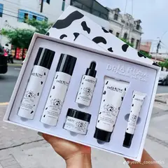 JM IMPORT - SET DE SKINCARE PREMIUM DE LECHE DR LA ROSA Y ÁCIDO HIALURÓNICO