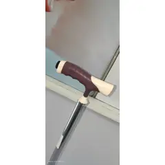 GENERICO - Bastón de 4 apoyos con Linterna mango Bicolor Guinda con Beige