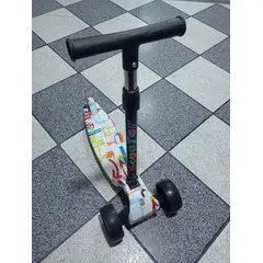 GENERICO - SCOOTER PLEGABLE PARA NIÑOS Y NIÑAS LUCES LED GRAFITI