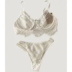 BENIE - Set Hawai - Lencería en encaje sostén y tanga
