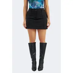 BANATY - FALDA SHORT CASUAL CON PINZAS DE MUJER