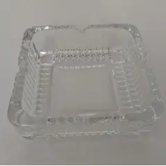 GENERICO - CENICERO DE VIDRIO MODELO TALLADO CUADRADO #11