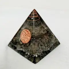 GENERICO - PIRAMIDE ORGONITA MEDIANO DE PIRITA ABUNDANCIAPROSPERIDAD PROTECCION