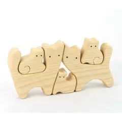 BOSQUE INVERNAL DECORACION ECO ALTERNATIVA - Familia de cinco gatos en madera grabado de nombres personalizado San Valentin