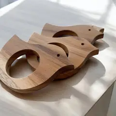 BOSQUE INVERNAL DECORACION ECO ALTERNATIVA - Aros servilleteros de ave en madera por seis unidades