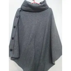 GENERICO - Poncho Mujer - Diseño Valquiria Negro