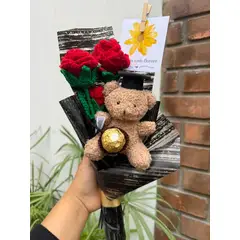 GENERICO - ARREGLO GRADUADO ROSAS CROCHET