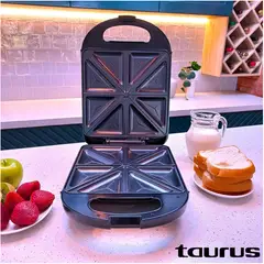 TAURUS - Sandwichera 4 Panes Mega Toast