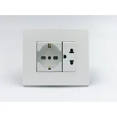 SINTHESI - TOMACORRIENTE DOBLE SCHUKO Y UNIVERSAL S33 PLACA BLANCA MATE