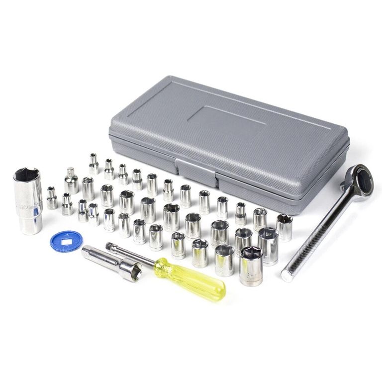 JUEGO DE 40 PIEZAS DE TRINQUETE Y ZÓCALO MÉTRICO SAE 1/4"" 3/8""