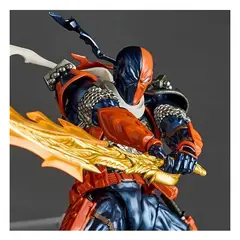 DC COMICS - Amazing Yamaguchi Revoltech Deathstroke 1.5