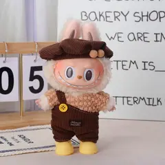 DISEÑO ORIGINAL - Ropa para Labubu Conjunto Overol Marron Polo beige y Boina