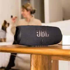 JBL - Parlante Bluetooth Charge 5 40W IP67 hasta 20H Usb-c Negro
