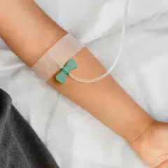 GENERICO - AGUJA SCALP VEIN ALITA MARIPOSA 21 G X 3/4" CAJA 100 UND