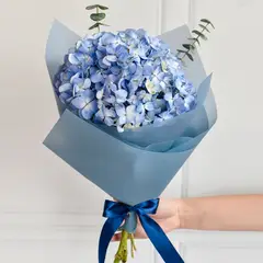 BLOOM - Arreglo de ramo hortensias azules