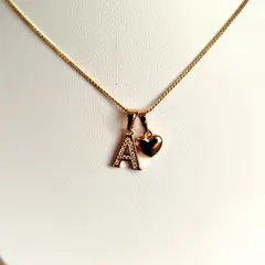 GENERICO - Collar Letra A + Corazon bañado en oro rosa 18 kilates