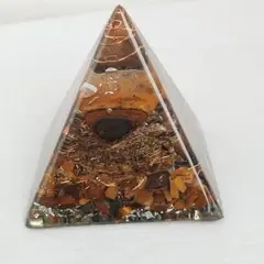 GENERICO - PIRAMIDE ORGANITA CON PIEDRA OJO DE TIGRE Fuerza Coraje