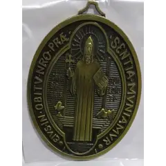 GENERICO - DIJE ADORNO DE SAN BENITO DORADO OVALADO 7 CM X 5CM