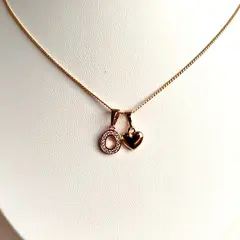 GENERICO - Collar Letra O + Corazon bañado en oro rosa 18 kilates