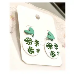 FERNANDA ROMERO JOYAS Y ACCESORIOS - Aretes de Lindas Hojas Esmaltados - 3cm de Largo