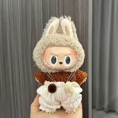 DISEÑO ORIGINAL - Ropa Labubu Conjunto Polo Corderito Ocre Overol Pompom