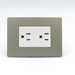 SINTHESI - TOMACORRIENTE DUPLEX AMERICANO CON TIERRA S33 PLACA ARENA