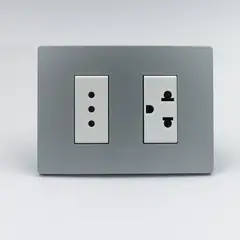 SINTHESI - TOMACORRIENTE DOBLE 1 3 EN LINEA Y 1 UNIVERSAL S33 PLACA PLATA