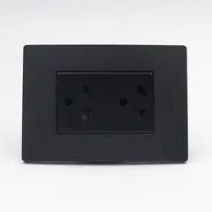 SINTHESI - TOMACORRIENTE DUPLEX UNIVERSAL S33 PLACA CARBON Y DADOS S22 NOIR