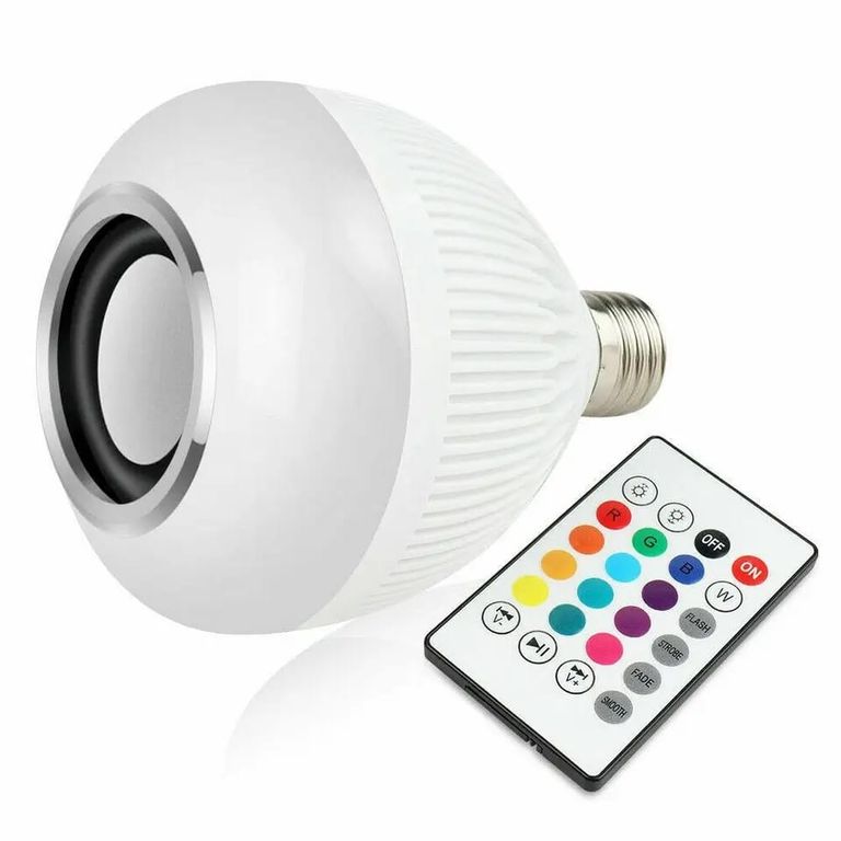 FOCO PARLANTE INTELIGENTE LED BLUETOOTH LUCES MULTICOLOR RGB