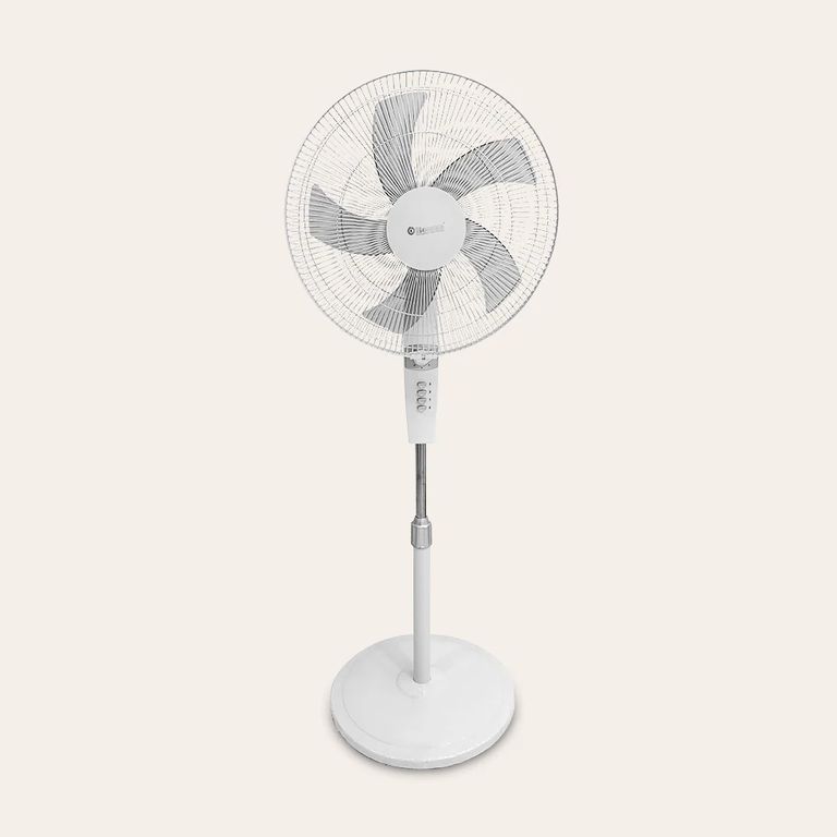 Ventilador De Pedestal 18 Bk-8457vb Con Temporizador Blanco
