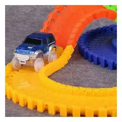 RYBIU IMPORT - Pack4 Pista Flexible con Carrito Y+Banderitas Adhesivas