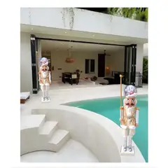 GENERICO - Cascanuez Navideño Musical Con Esfera Y Movimiento 95 cm A1