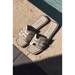 AMA OUTFITTERS - SANDALIAS TIPO FLATS AURA