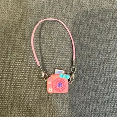 POP MART - Accesorio para Labubu Cámara Fotográfica Color Fucsia