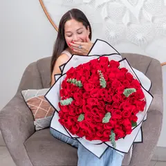 GENERICO - Ramo Buchon 100 Rosas