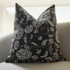 CLAUDIA RIVA HOME - Funda de Cojín Flores Black + relleno de poliester