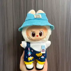 POP MART - Ropa Labubu Conjunto 3 Piezas Overol Spacial Gorra Hand Me Sky Blue