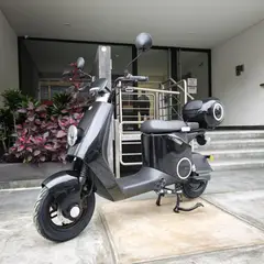 GENERICO - BICIMOTO ELECTRICA LITIO EXTRAIBLE INNO9 BLACK MARCA LUYUAN