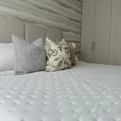 CLAUDIA RIVA HOME - Cubrecama Calma color Beige