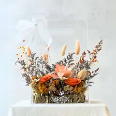 GENERICO - Arreglo Floral Azaria en tonos melón y crema