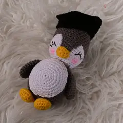 GENERICO - Amigurumi Pingüino Graduado