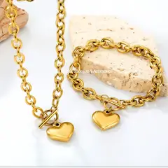 LA TIENDA 88 JOYAS Y ACCESORIOS - La Tienda 88 - Set Collar y Pulsera Mujer Corazón Acero - Amarillo