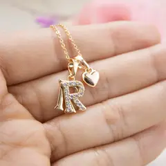 CLEO JOYAS & ACCESORIOS - Collar Inical R con Corazón Rose