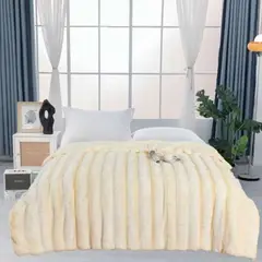 CUTE - EDREDÓN PIEL DE FOCA CON PIEL DE DURAZNO CON DISEÑO