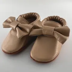 TINY MOCS - ZAPATO PARA BEBE PRIMEROS PASOS RESPETUOSOS CUERO DORADO