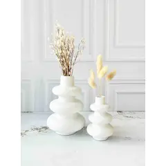 CONKRETE - Set de Floreros de Cemento Anillos + Flores Preservadas