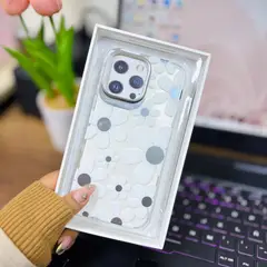 OEM - Case Mikalen Flor Plateada 16 Pro Max